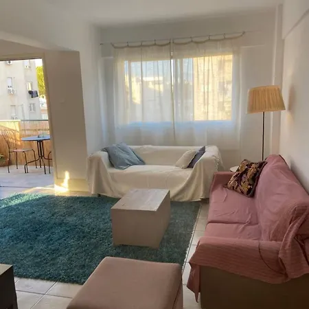 Spacious Flat - Quiet & Safearea